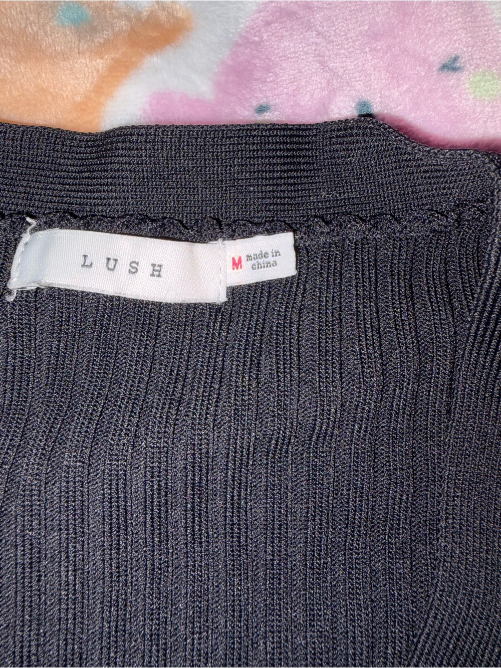 Lush Black Cold-Shoulder Ribbed Button-Front Cardigan - Picture 3 of 3